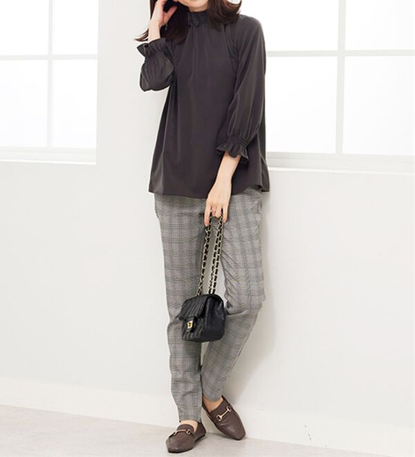 BELLUNA（ベルーナ）の「着脱楽々！タックデザインブラウス（ブラウス）」｜詳細画像