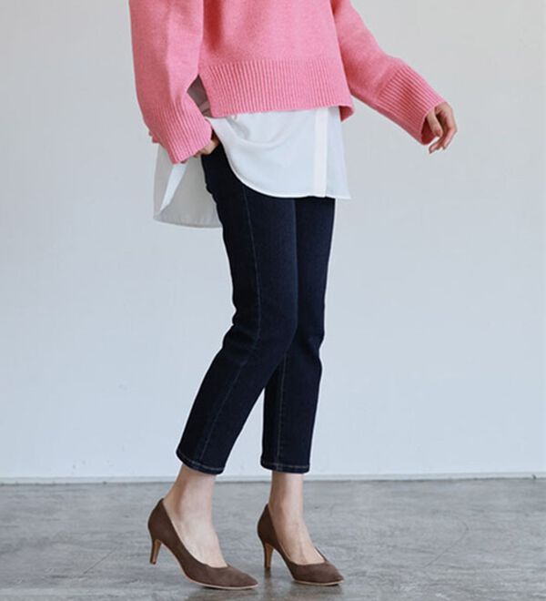 Pierrot（ピエロ）の「【ストレッチ素材】大人のためのゆるテーパードデニムパンツ（フルレングスパンツ）」｜ウォッシュ&times;ネイビー