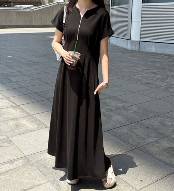 GeeRA（ジーラ）の「前後2WAYハーフジップフレンチ袖ワンピース（カットソーワンピース）」｜詳細画像