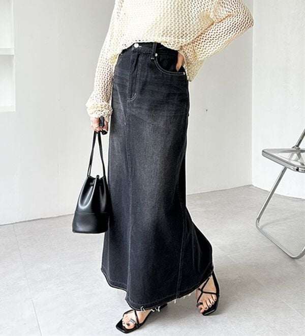 GeeRA（ジーラ）の「バックスリットデニムロングスカート（ロングスカート）」｜詳細画像