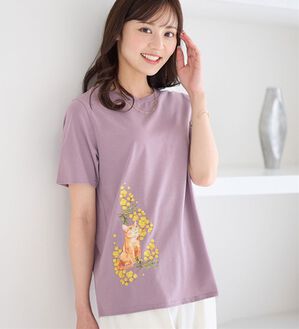 alotta（アロッタ）の「大人かわいいプリント綿混Ｔシャツ（Tシャツ）」｜ラベンダーネコ