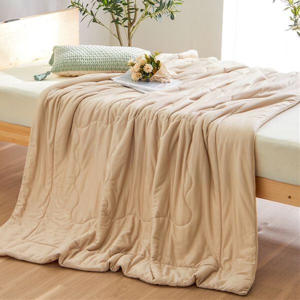 iellio（イエリオ）の「ひんやりッチ　リバーシブル冷感とろける肌掛布団＜ブランケット・夏用掛布団＞（掛布団）」｜モカベージュ