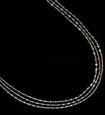 BELLUNA（ベルーナ）の「１８金プラチナ３連ペタルチェーンネックレス（ネックレス・ペンダント）」