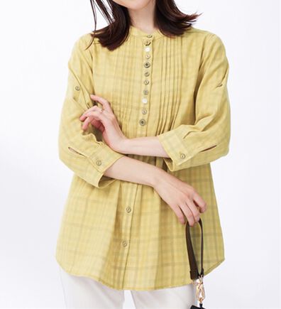 BELLUNA（ベルーナ）の「ダブルガーゼ素材多ボタンオーバーブラウス（ブラウス）」