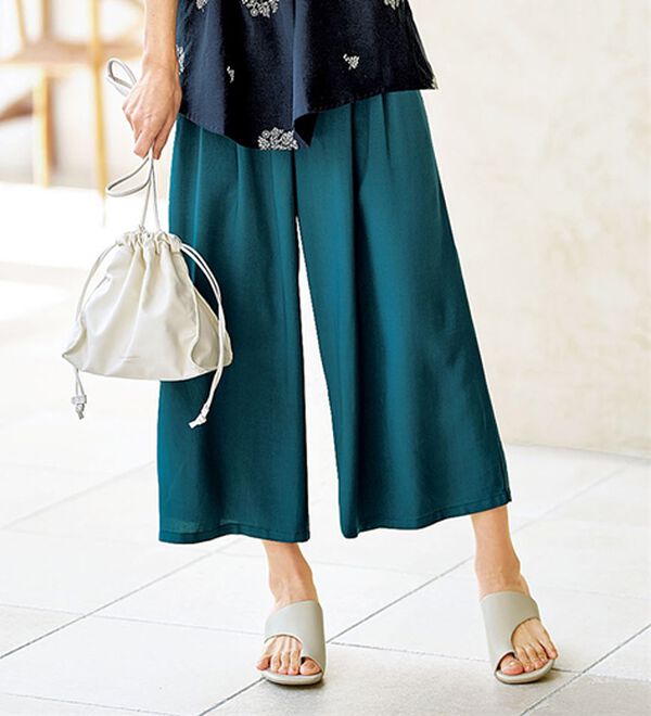 新品　ブルーベル　ガウチョパンツ　ストレッチ素材 新品 ブルーベル ガウチョパンツ ストレッチ素材