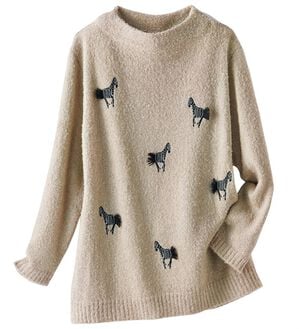 BELLUNA（ベルーナ）の「ブークレー素材シマウマ刺しゅうセーター（ニット・セーター）」｜詳細画像