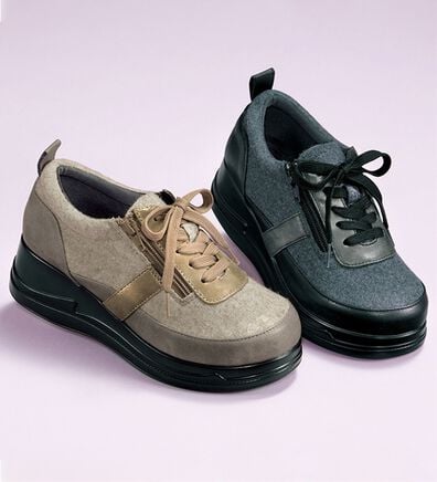 BELLUNA（ベルーナ）の「４Ｅウール調ヒールアップシューズ（スニーカー）」