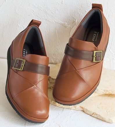 BELLUNA（ベルーナ）の「５Ｅベルト使い切替デザインスリッポン（スリッポン）」