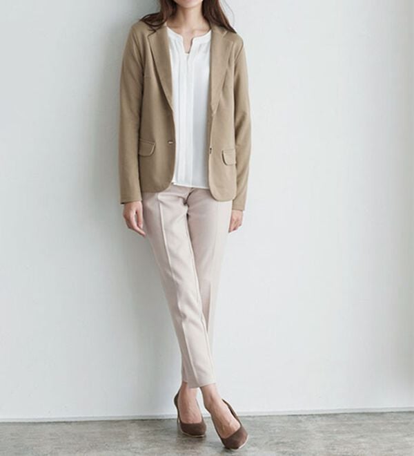 Pierrot（ピエロ）の「ＯＮ／ＯＦＦ使えるポンチ素材テーラードジャケット（テーラードジャケット）」｜詳細画像