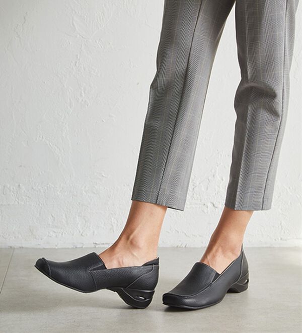 ルフラン（ルフラン）の「＜ラシーナコンフォート＞４Ｅ牛革エアヒールトラッドシューズ（フラットシューズ）」｜詳細画像