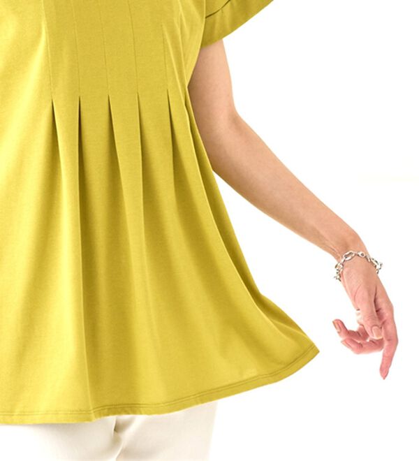 BELLUNA（ベルーナ）の「汗ジミ対策！タックデザインチュニック（チュニック）」｜詳細画像