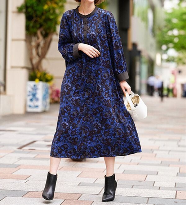 BELLUNA（ベルーナ）の「ビンテージ柄ピンタック使いワンピース（その他ワンピース）」｜詳細画像