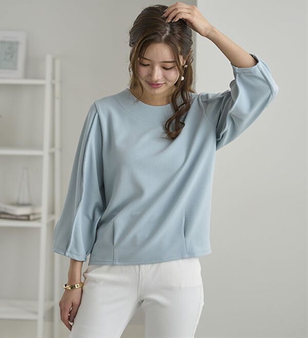 BELLUNA（ベルーナ）の「袖ボリュームタックプルオーバー（カットソー）」｜詳細画像