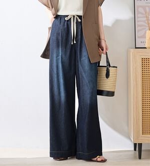 Viola e Viola（ヴィオラ エ ヴィオラ）の「涼やか！軽やか！ライトオンスデニムイージーパンツ（その他パンツ）」｜ネイビー