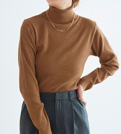 Pierrot（ピエロ）の「肌触りなめらかリブタートルネックニット（ニット・セーター）」