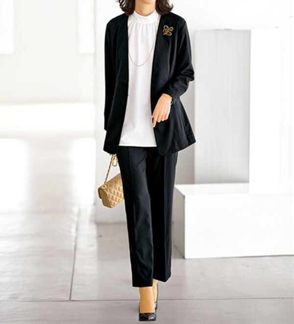 BELLUNA（ベルーナ）の「【４点セット】＜５つのラクが嬉しい！＞洗える！ストレッチ素材４点セットスーツ（その他スーツ）」｜詳細画像