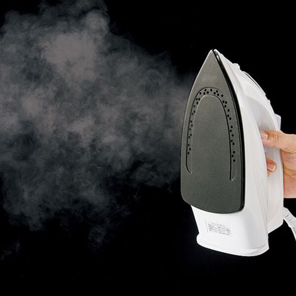 「自動洗浄付スチームアイロン　アイロンパッド付（その他日用品）」｜詳細画像