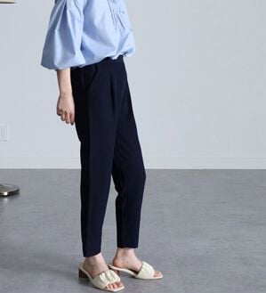 RANAN（ラナン）の「美脚シルエットクロップドパンツ（フルレングスパンツ）」｜ネイビー