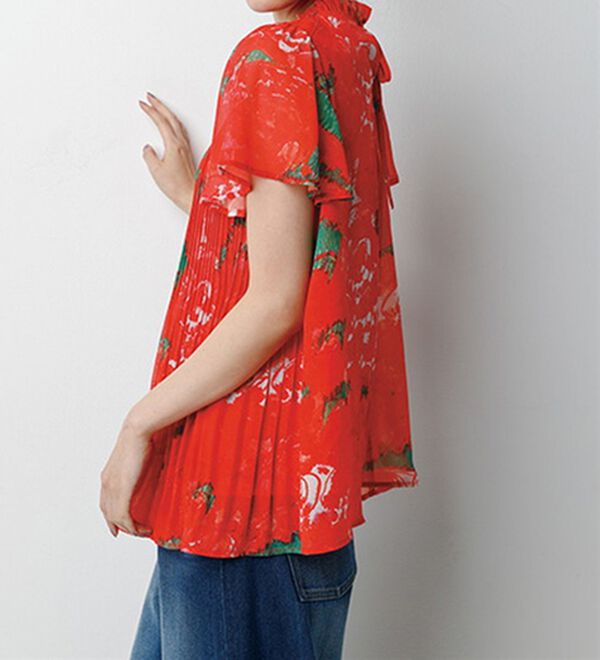 RANAN（ラナン）の「【ａｂｌｅ　ａｒｔ】フリル衿プリーツ使い（ブラウス）」｜詳細画像