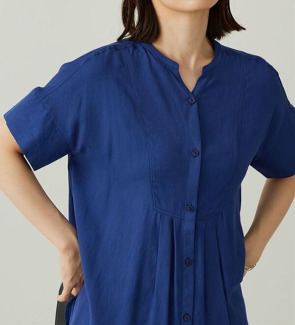 BELLUNA（ベルーナ）の「麻調素材タック使いシャツチュニック（ブラウス）」｜詳細画像