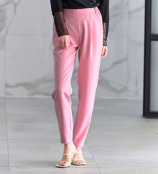 RANAN（ラナン）の「【選べる股下】美脚シルエットタックパンツ（股下６１・６５ｃｍ）（フルレングスパンツ）」｜ライトピンク