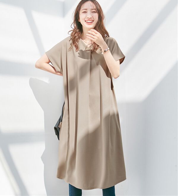 alotta（アロッタ）の「【４つの機能付】ひんやりフロントタックＶネックゆるワンピース（カットソーワンピース）」｜詳細画像