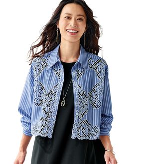 BELLUNA（ベルーナ）の「カットワーク刺しゅうストライプシャツ（シャツ）」｜ブルー系