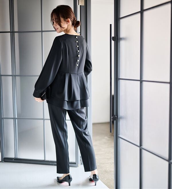 RANAN（ラナン）の「【２点セット】洗える！バックパール調ペプラムチュニックセットアップ（パンツスーツ）」｜詳細画像