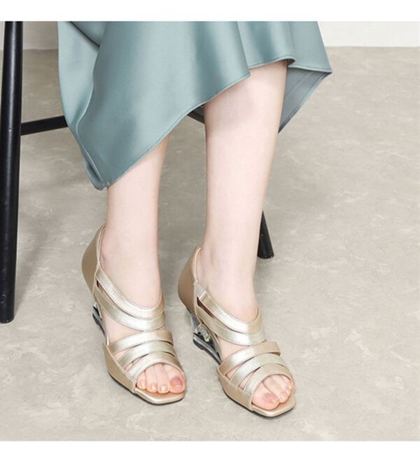 BELLUNA（ベルーナ）の「ジュエルヒールエレガントラインサンダル（パンプス）」｜詳細画像