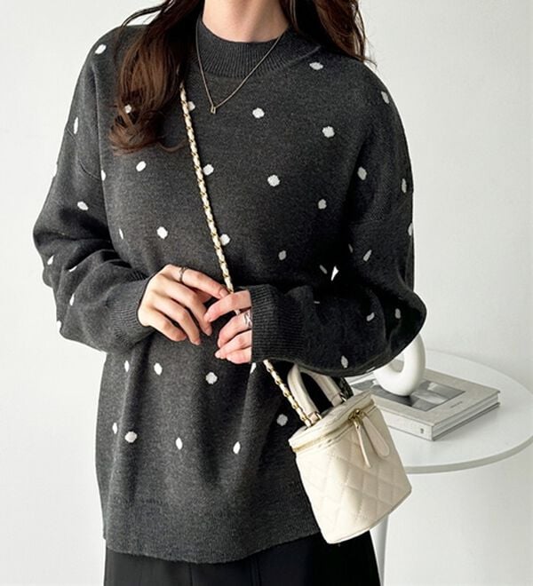 GeeRA（ジーラ）の「ドット柄ニットプルオーバー（ニット・セーター）」｜詳細画像