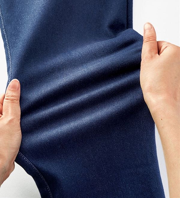 BELLUNA（ベルーナ）の「裏ベロアストレッチデニムパンツ（フルレングスパンツ）」｜詳細画像