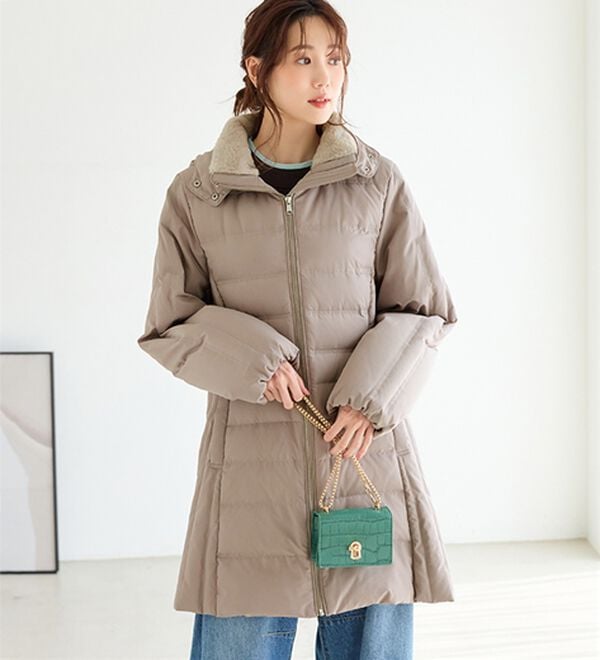 BELLUNA（ベルーナ）の「細見え！フレンチダウン使いダブルステッチロング丈コート（ロングコート）」｜ライトグレー