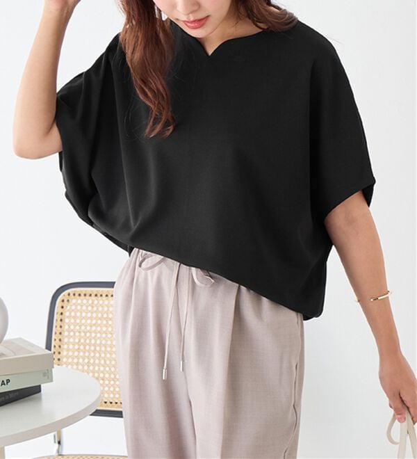 alotta（アロッタ）の「着痩せが叶うドルマンスリーブきれいめカットソー（カットソー）」｜詳細画像