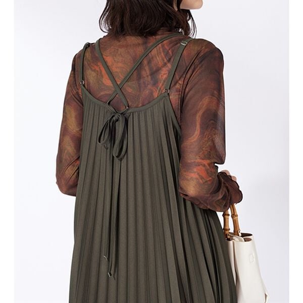 BELLUNA（ベルーナ）の「バックリボン使いプリーツキャミワンピース（その他ワンピース）」｜詳細画像