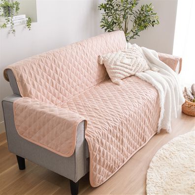 iellio（イエリオ）の「１年中使える！はっ水麻風キルトソファカバー＜裏面滑りにくい加工付・オールシーズン・洗濯可能・ウォッシャブル＞（ソファーカバー）」