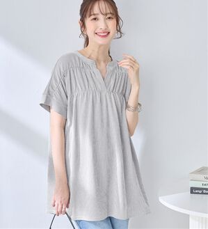 alotta（アロッタ）の「さらっと軽い綿混ストライプギャザーチュニック（チュニック）」｜グレー系
