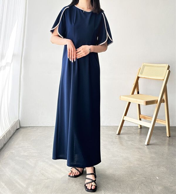 GeeRA（ジーラ）の「スリット入りフレアースリーブワンピース（その他ワンピース）」｜詳細画像