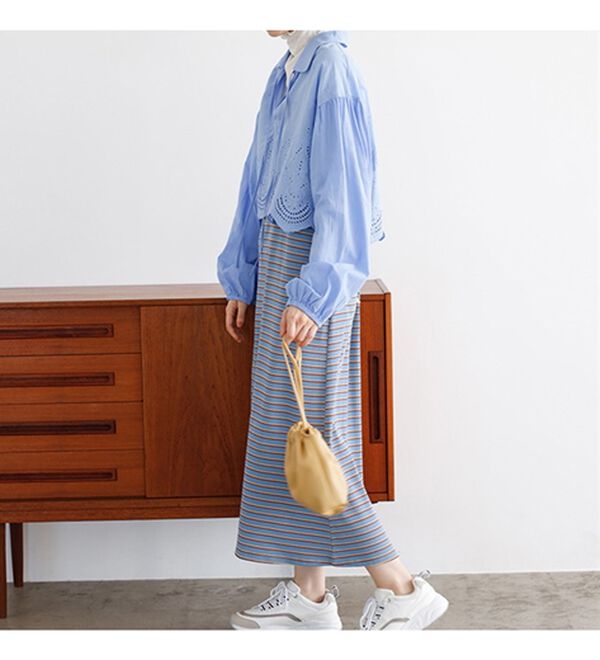 GeeRA（ジーラ）の「刺しゅうデザインショート丈ブラウス（ブラウス）」｜詳細画像