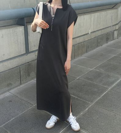 GeeRA（ジーラ）の「前後２ＷＡＹハーフジップＩラインワンピース（カットソーワンピース）」