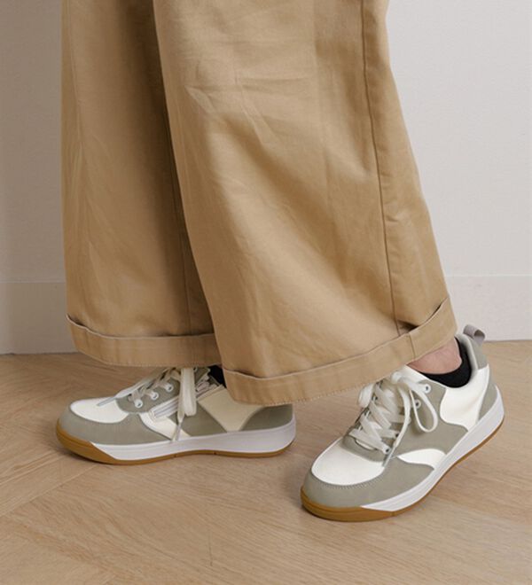 BELLUNA（ベルーナ）の「＜Ｓｏｉｔｔｏ　Ｍｅ＞レースアップスニーカー（スニーカー）」｜詳細画像