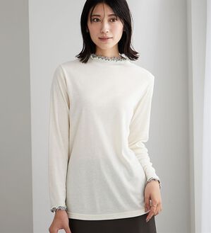 BELLUNA（ベルーナ）の「重ね着風フリル衿プルオーバー（カットソー）」｜オフ白&times;杢グレー