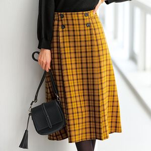 BELLUNA（ベルーナ）の「ボタンデザインチェック柄スカート（ロングスカート）」｜イエロー系チェック