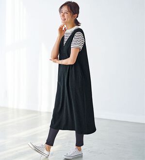 BELLUNA（ベルーナ）の「シュッと体型カバー！ポコポコ素材ジャンパースカート（ジャンパースカート）」｜黒