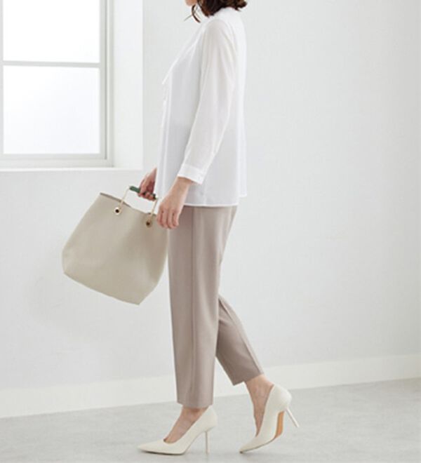 BELLUNA（ベルーナ）の「＜セレモニースタイル＞センタープレステーパードパンツ（テーパードパンツ）」｜詳細画像