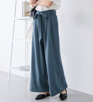 alotta（アロッタ）の「【４つの機能付】ひんやり共布リボン付ワイドパンツ（ワイドパンツ・ガウチョ）」｜スモーキーブルー