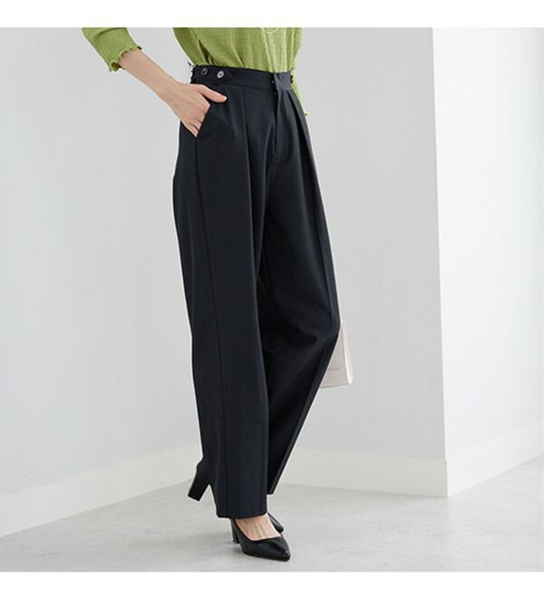 BELLUNA（ベルーナ）の「ボタン使いウエスト調節テーパードパンツ（テーパードパンツ）」｜詳細画像