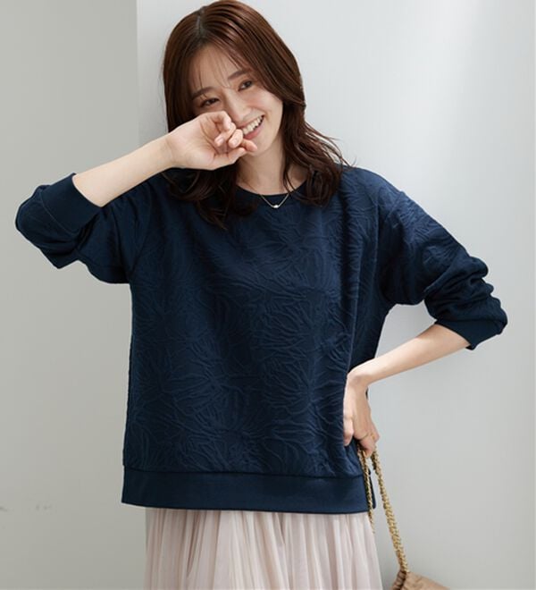 BELLUNA（ベルーナ）の「花柄ふくれジャカード素材プルオーバー（カットソー）」｜詳細画像