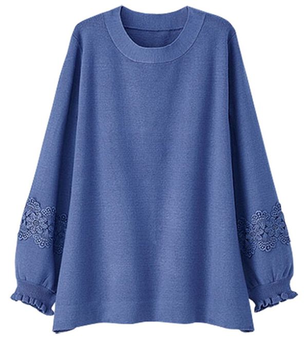 BELLUNA（ベルーナ）の「袖レースデザインニットプルオーバー（ニット・セーター）」｜ブルー