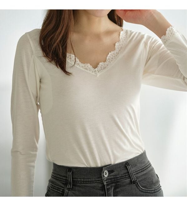 YU'NOW（ユナウ）の「【吸湿発熱】【抗菌防臭】汗取り付あったかインナー（首元深あきタイプ）（肌着・インナーウェア）」｜詳細画像