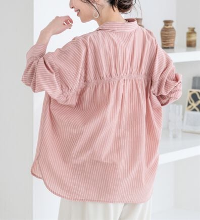 BELLUNA（ベルーナ）の「【快適Ｌａｂ．】360&deg;体型カバー！バックシャーリングシアーシャツ（シャツ）」